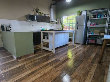 VENTA CASA DE 6 AMBIENTES FRANCISCO ALVAREZ