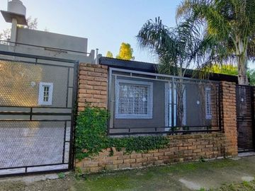 VENTA CASA DE 6 AMBIENTES FRANCISCO ALVAREZ