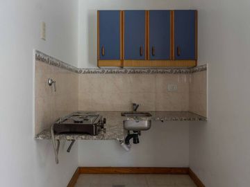 CASA EN VENTA LA PLATA PILETA 4 DORMITORIOS