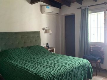 VENTA CASA 4 AMBIENTES EN DE VICENZO CHICO