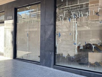 LOCAL A ESTRENAR EN NUÑEZ 140 M2 CON RENTA EN USD