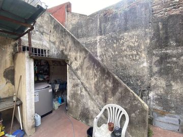 CASA 3 AMB CON LOCAL, GARAJE, PATIO Y TERRAZA