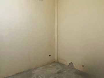 EN VENTA LOCAL COMERCIAL TABLADA