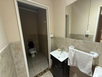 VENTA DE DEPOSITO CON OFICINAS BARRACAS MIXTURA 2