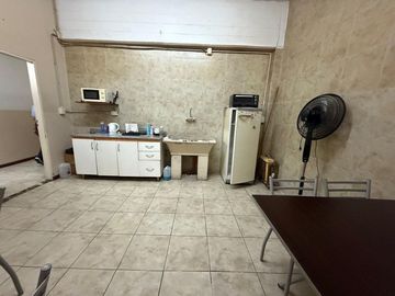 VENTA DE DEPOSITO CON OFICINAS BARRACAS MIXTURA 2