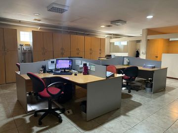 VENTA DE DEPOSITO CON OFICINAS BARRACAS MIXTURA 2