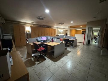 VENTA DE DEPOSITO CON OFICINAS BARRACAS MIXTURA 2
