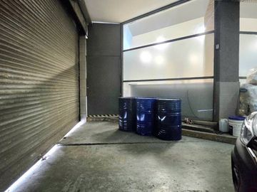 VENTA GALPÓN CON OFICINAS BARRACAS