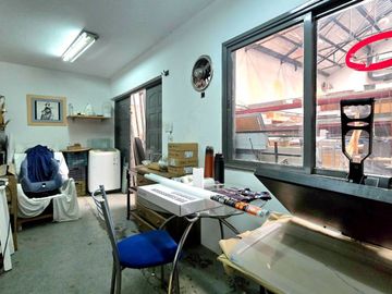 VENTA GALPÓN CON OFICINAS BARRACAS