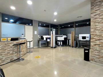 VENTA GALPÓN CON OFICINAS BARRACAS