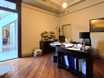VENTA GALPÓN CON OFICINAS BARRACAS