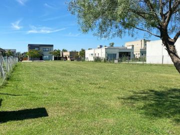 VENTA LOTE INTERNO 545 m² SANTA EMILIA P. DEL ESTE