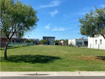 VENTA LOTE INTERNO 545 m² SANTA EMILIA P. DEL ESTE