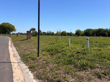 Venta Lote Barrio La Posta Pilar 388m2