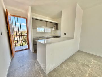 VENTA DPTO 3AMB, PISO 3, A ESTRENAR SARAVI VILLAGE