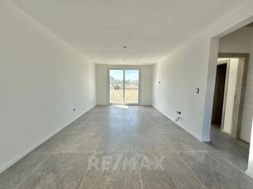 VENTA DPTO 3 AMB, PISO 1, SARAVI VILLAGE