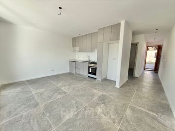 VENTA DPTO 2 AMB. JARDIN A ESTRENAR SARAVI VILLAGE