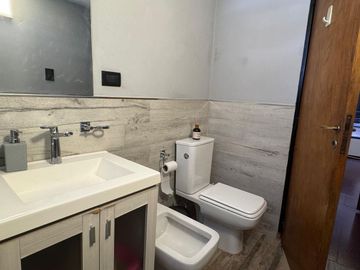 VENTA DEPTO 2 DORMITORIOS COCHERA ALBERDI CENTRO