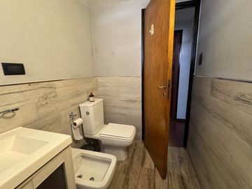 VENTA DEPTO 2 DORMITORIOS COCHERA ALBERDI CENTRO