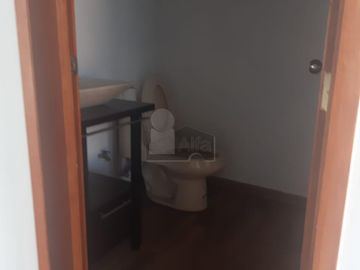 Renta de oficinas o consultorios, centro de Metepec, en Av. José María Morelos.