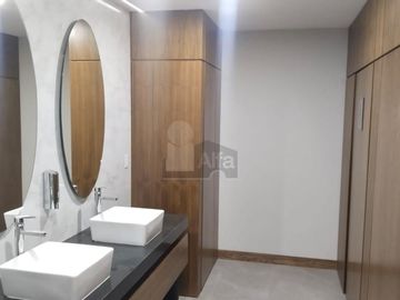 Oficina comercial en renta en Caminos del Valle, Chihuahua, Chihuahua