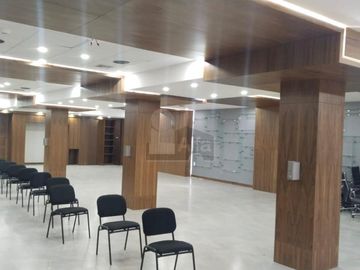 Oficina comercial en renta en Caminos del Valle, Chihuahua, Chihuahua