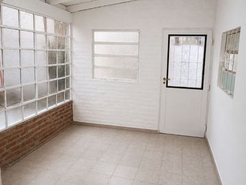 CASA PH , PATIO, 3 AMBIENTES SAN MIGUEL
