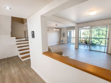 DEPARTAMENTO VENTA ADROGUE 5 AMB EN DOS PLANTAS