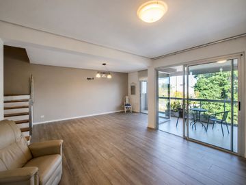 DEPARTAMENTO VENTA ADROGUE 5 AMB EN DOS PLANTAS