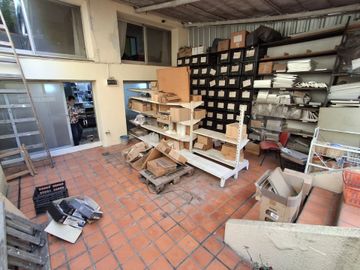 Alquiler Local 102m² Cubiertos + Patio en Florida
