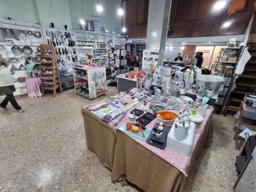 Alquiler Local 102m² Cubiertos + Patio en Florida