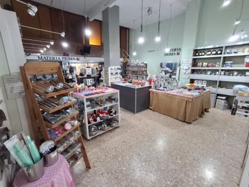 Alquiler Local 102m² Cubiertos + Patio en Florida