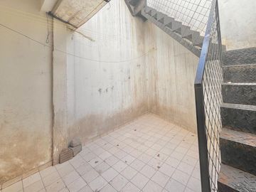 PH TIPO CASA 3 AMB EN VENTA EN ZONA FLORES COMER