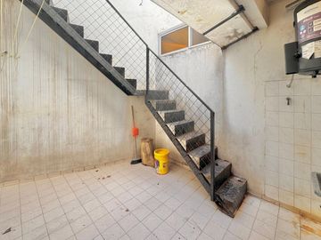 PH TIPO CASA 3 AMB EN VENTA EN ZONA FLORES COMER