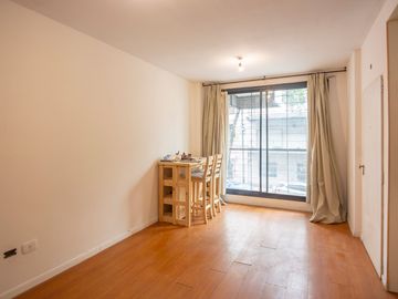 Venta Monoambiente al frente en Las Cañitas