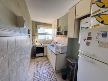 ALQUILER 24 MESES TRES AMBIENTES A LA CALLE ZONA PLAYA GRANDE. Departamento en Playa Grande