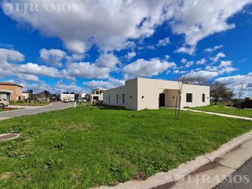 Casa en A13 San Sebastián construcción tradicional  CESION - MB