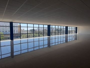 LOCAL EN RENTA EN EDIFICIO ALTUM, CIUDAD DEL CARMEN