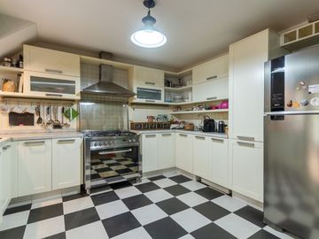 Casa Lote Propio 4 ambientes Saavedra Refaccionada