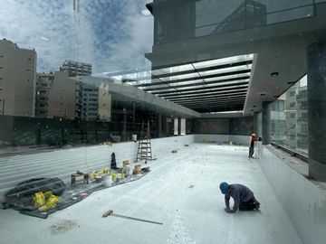 Piso alto. Hermosa vista. Lujosos amenities.