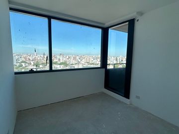 Piso alto. Hermosa vista. Lujosos amenities.
