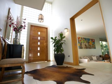 Vendo Casa 470 m2 construidos, 6 Habitaciones, Miraflores