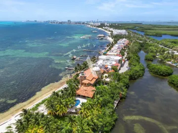 Casa en Venta en Zona Hotelera, Benito Juárez, Quintana Roo