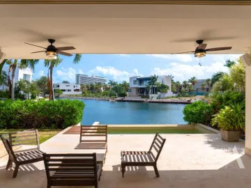Casa en Venta en Puerto Cancún, Benito Juárez, Quintana Roo