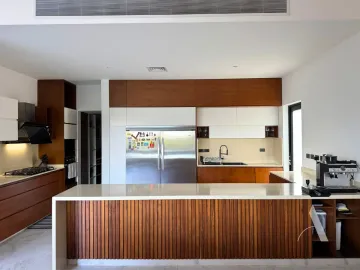 Casa de Lujo en Lagos del Sol, con Amenidades Exclusivas