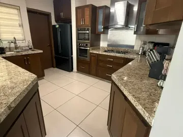 Casa en renta en Lomas del Valle II, Ramos Arizpe, Coahuila de Zaragoza