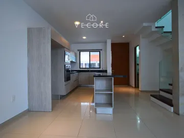 Casa en renta en Áurea Residencial, San Pedro Tlaquepaque, Jalisco