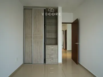 Casa en renta en Áurea Residencial, San Pedro Tlaquepaque, Jalisco