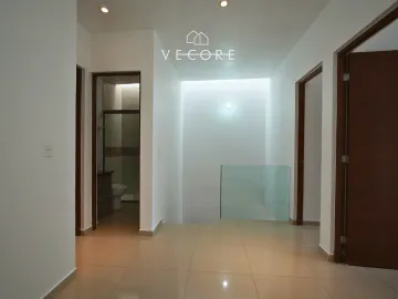 Casa en renta en Áurea Residencial, San Pedro Tlaquepaque, Jalisco