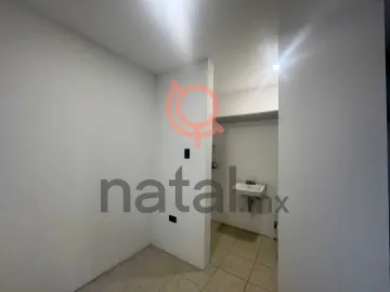Casa en renta en Fraccionamiento Lomas del Valle, Puebla, Puebla
